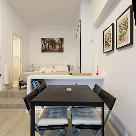 1 Bedroom 1 Bathroom Furnished - Av De America - Studio - Mintystay Madrid Buitenkant foto