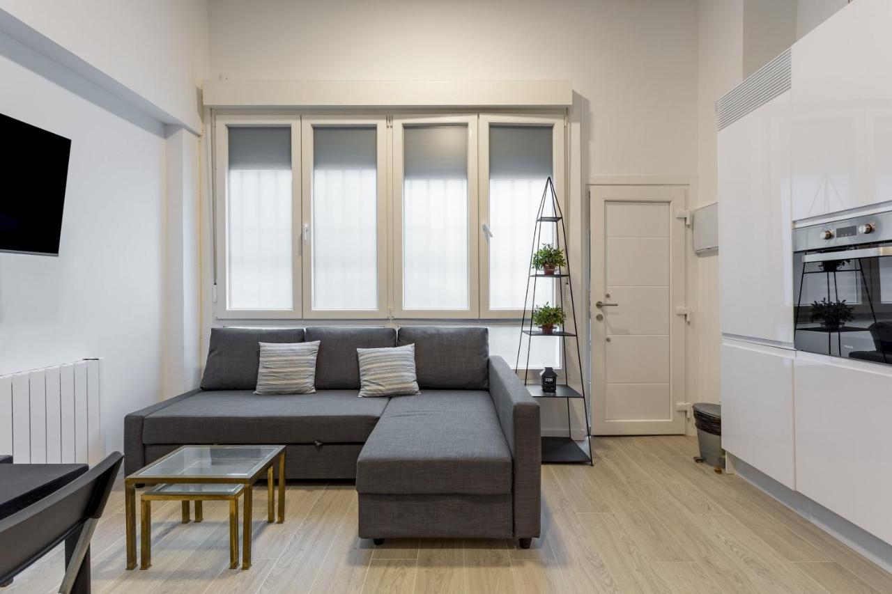 1 Bedroom 1 Bathroom Furnished - Av De America - Studio - Mintystay Madrid Buitenkant foto